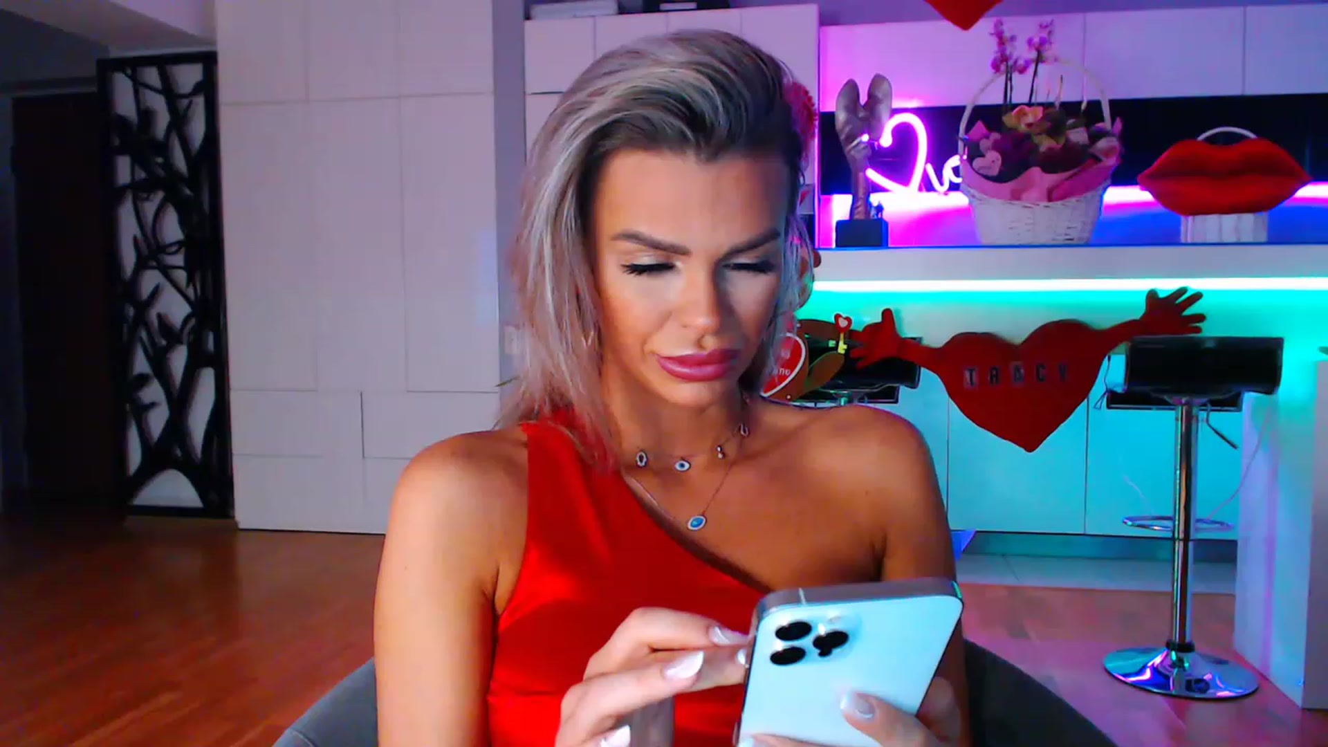 Gallery image thumbnail from D_y_y's myfreecams stream on, 02/15/2023, 05:23 image 14 of 20