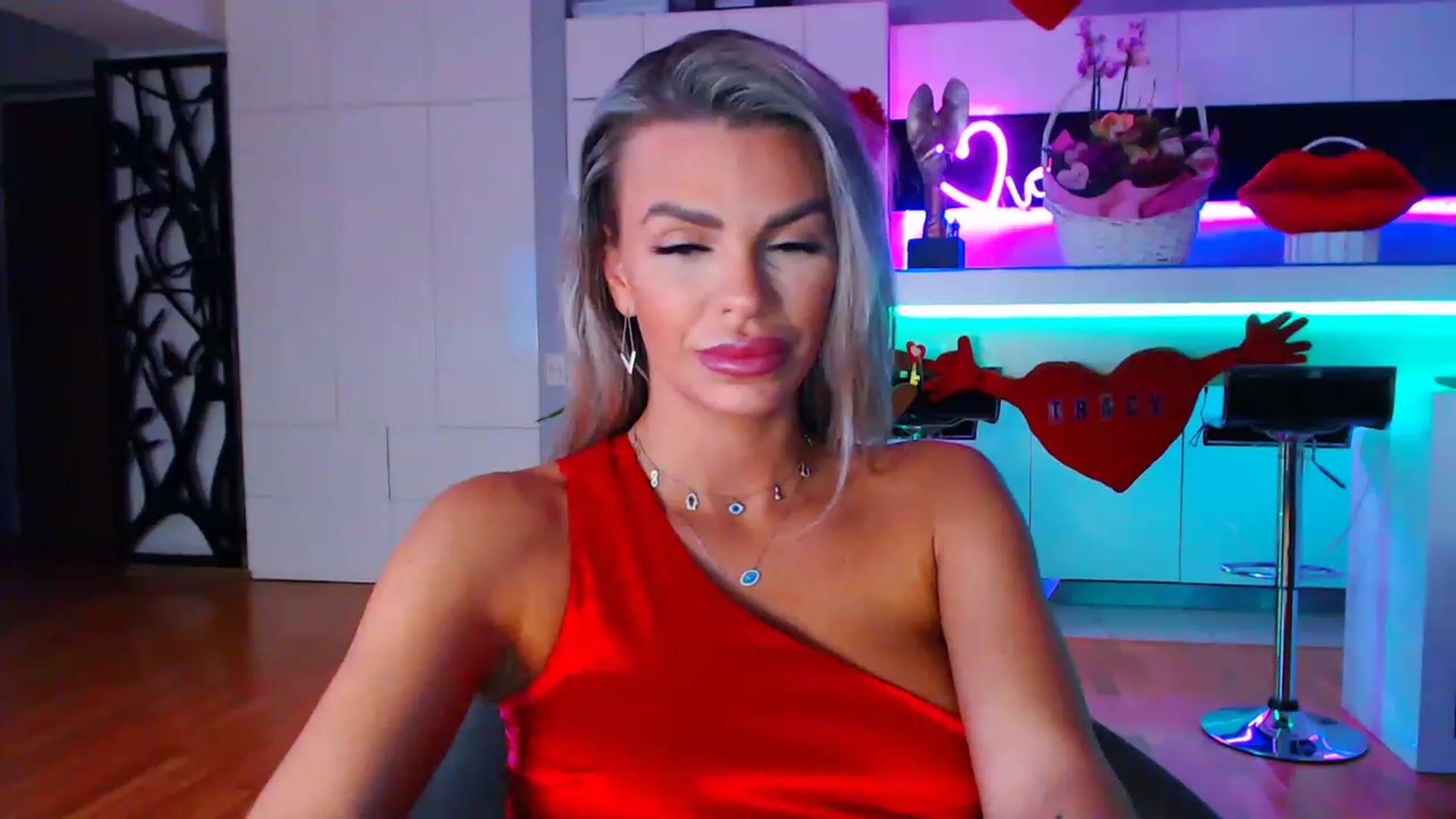 Gallery image thumbnail from D_y_y's myfreecams stream on, 02/15/2023, 05:23 image 8 of 20
