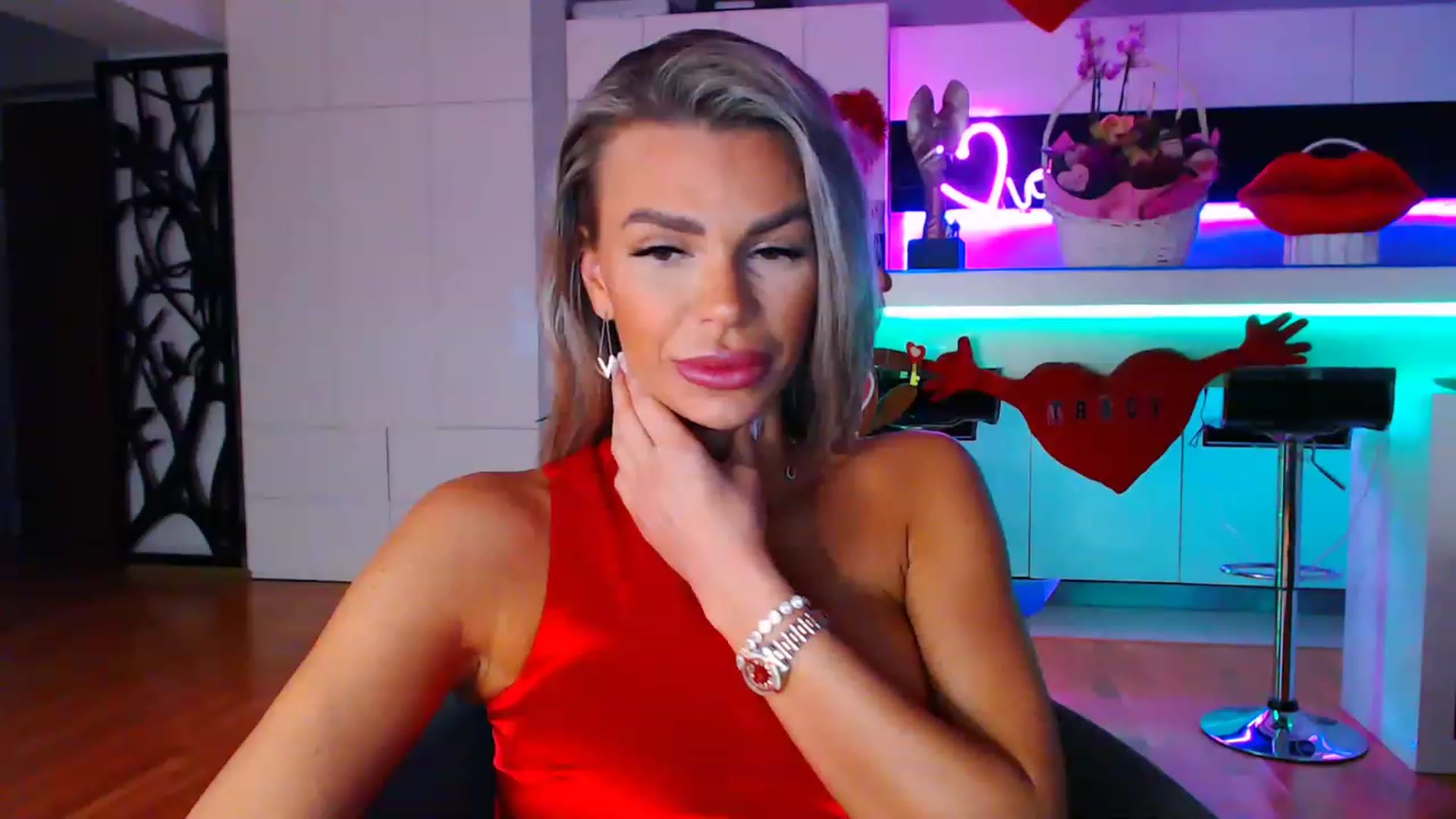 Gallery image thumbnail from D_y_y's myfreecams stream on, 02/15/2023, 05:23 image 7 of 20
