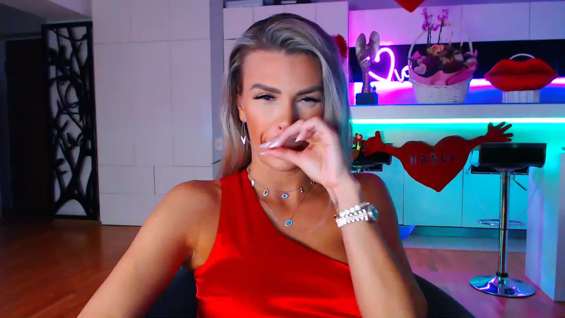 Gallery image thumbnail from D_y_y's myfreecams stream on, 02/15/2023, 05:23 image 10 of 20