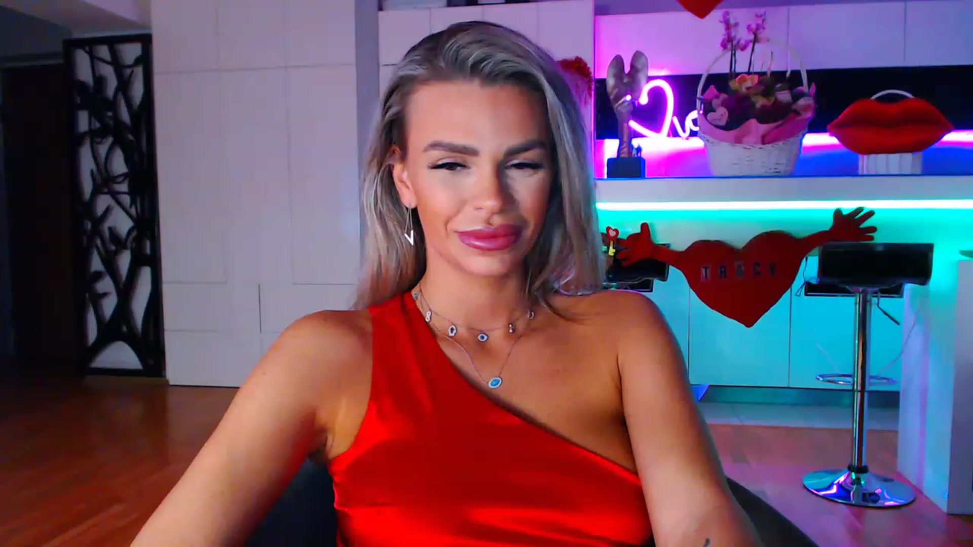 Gallery image thumbnail from D_y_y's myfreecams stream on, 02/15/2023, 05:23 image 5 of 20