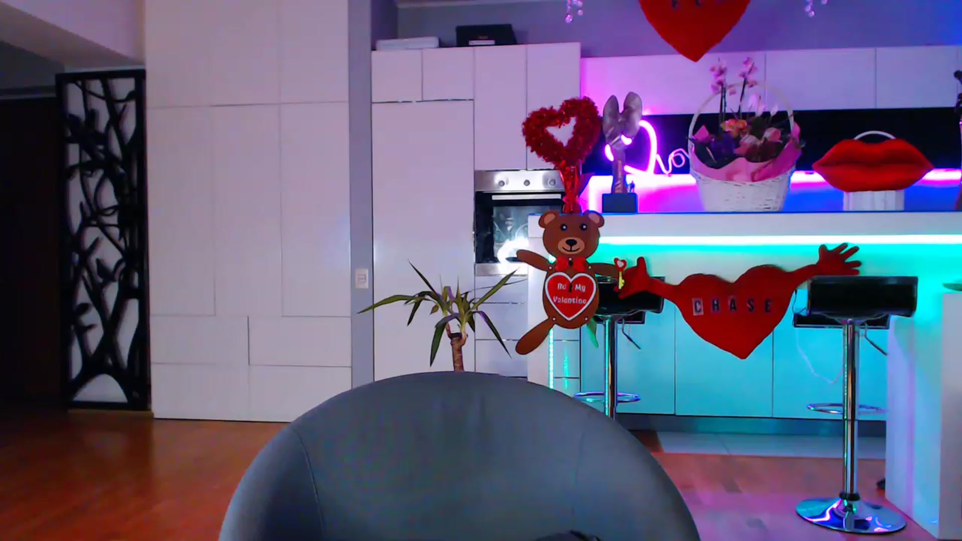 Gallery image thumbnail from D_y_y's myfreecams stream on, 02/21/2023, 05:20 image 12 of 20