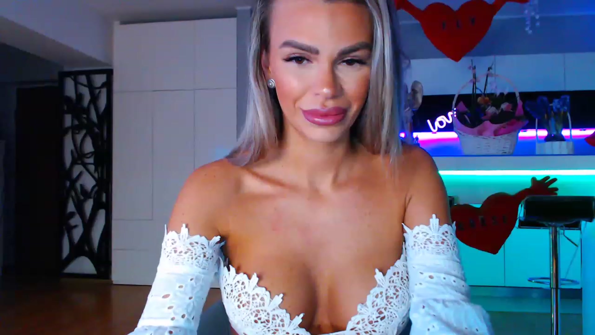 Gallery image thumbnail from D_y_y's myfreecams stream on, 02/25/2023, 04:31 image 2 of 20