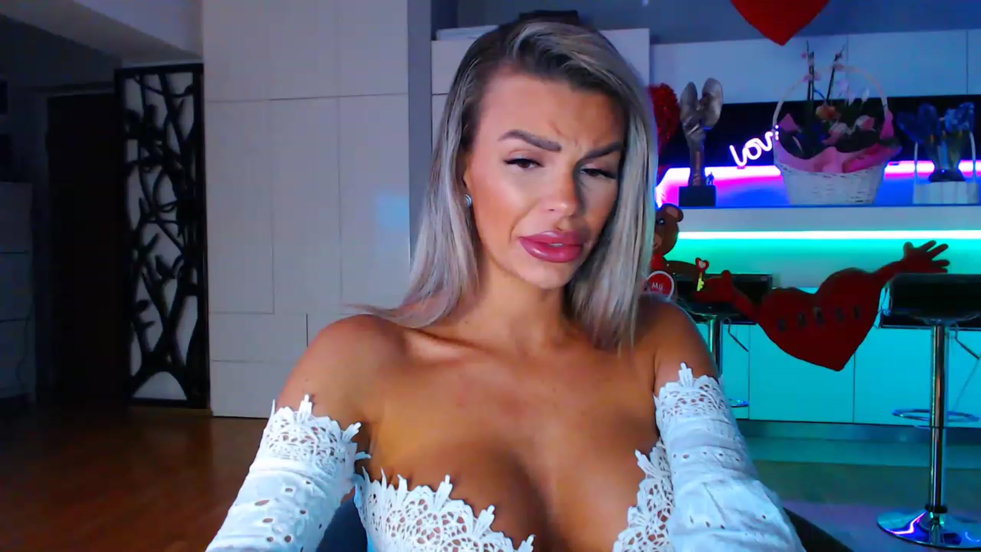 Gallery image thumbnail from D_y_y's myfreecams stream on, 02/25/2023, 04:31 image 5 of 20