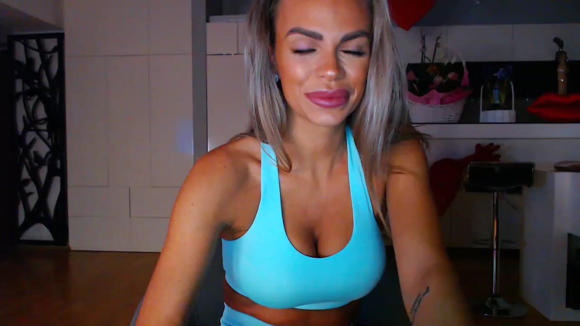 Gallery image thumbnail from D_y_y's myfreecams stream on, 02/26/2023, 04:35 image 8 of 20