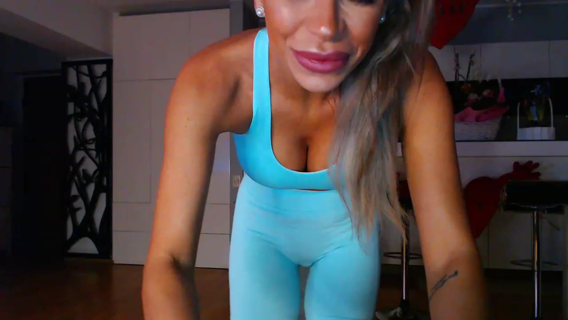 Gallery image thumbnail from D_y_y's myfreecams stream on, 02/26/2023, 04:35 image 7 of 20