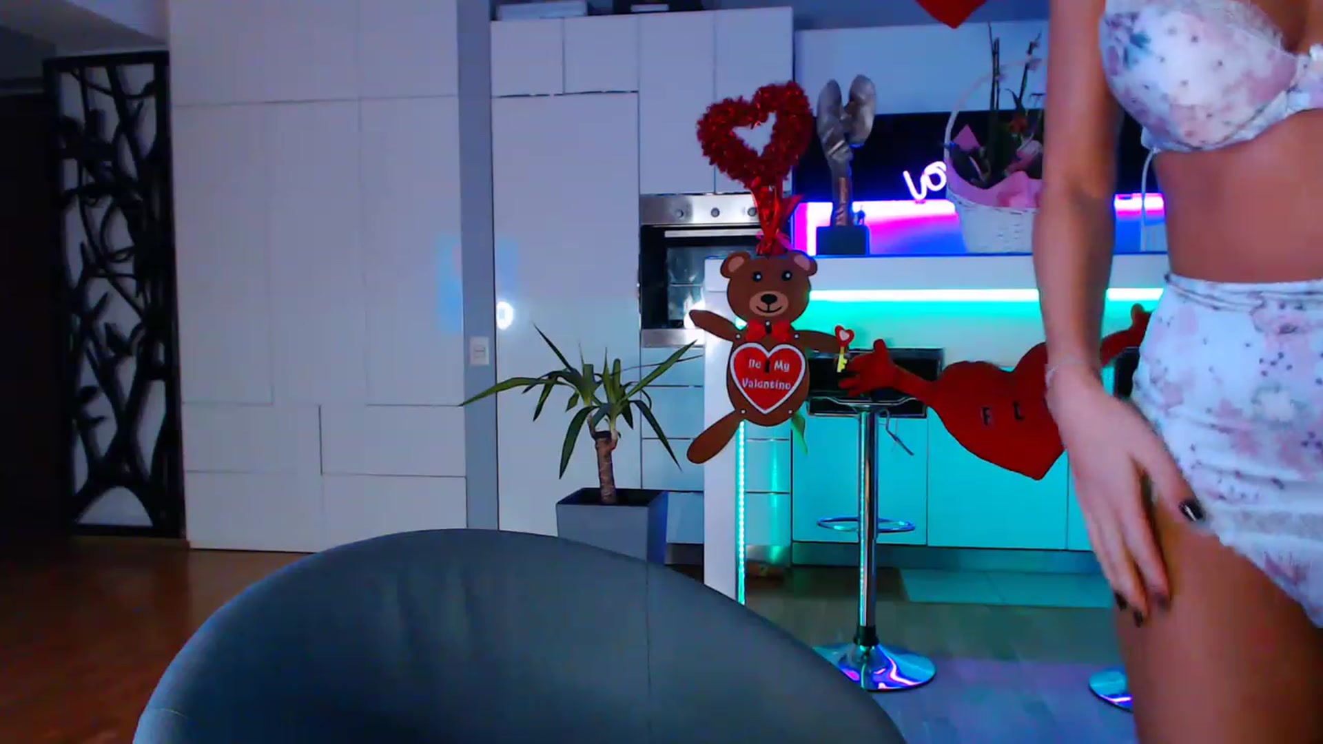 Gallery image thumbnail from D_y_y's myfreecams stream on, 03/01/2023, 06:03 image 18 of 20