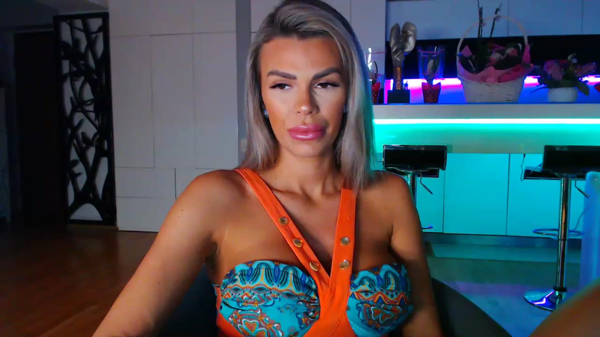 Gallery image thumbnail from D_y_y's myfreecams stream on, 03/02/2023, 23:42 image 17 of 20