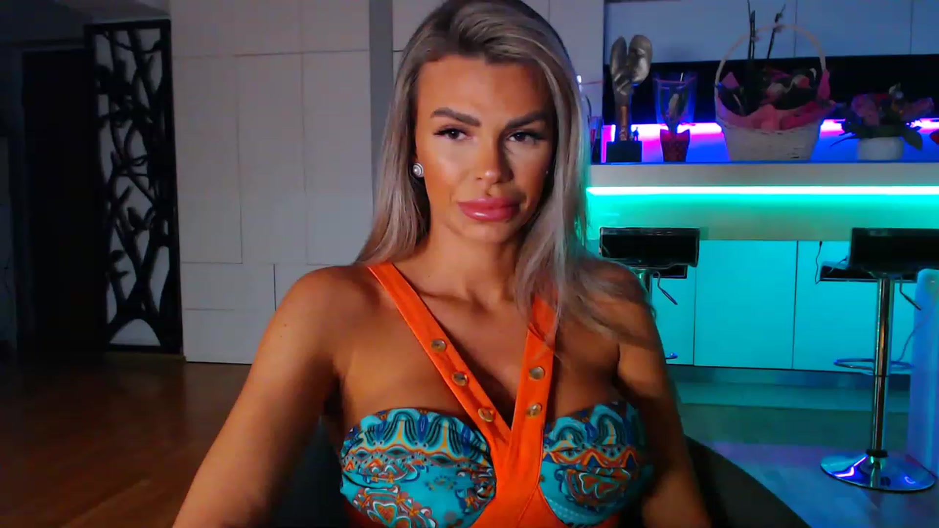 Gallery image thumbnail from D_y_y's myfreecams stream on, 03/02/2023, 23:42 image 6 of 20