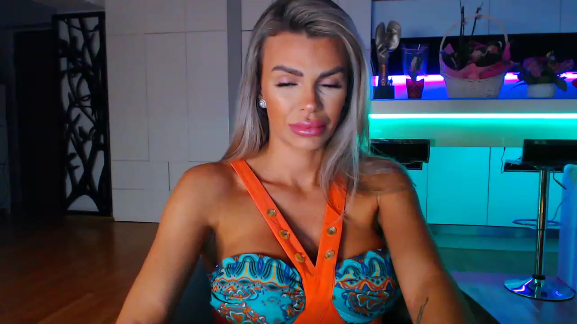 Gallery image thumbnail from D_y_y's myfreecams stream on, 03/02/2023, 23:42 image 5 of 20
