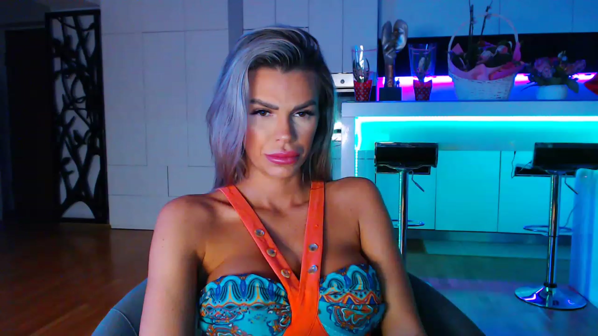 Gallery image thumbnail from D_y_y's myfreecams stream on, 03/03/2023, 24:46 image 17 of 20