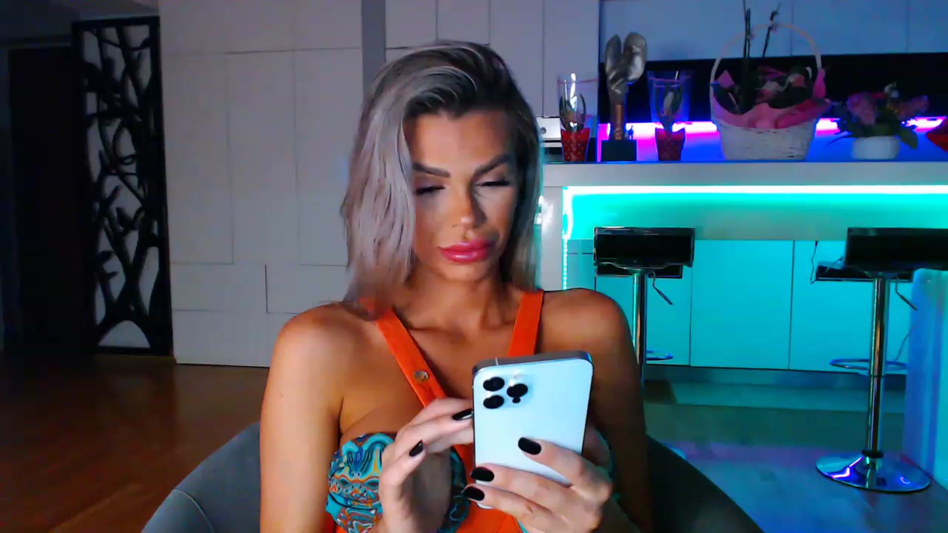 Gallery image thumbnail from D_y_y's myfreecams stream on, 03/03/2023, 24:46 image 19 of 20