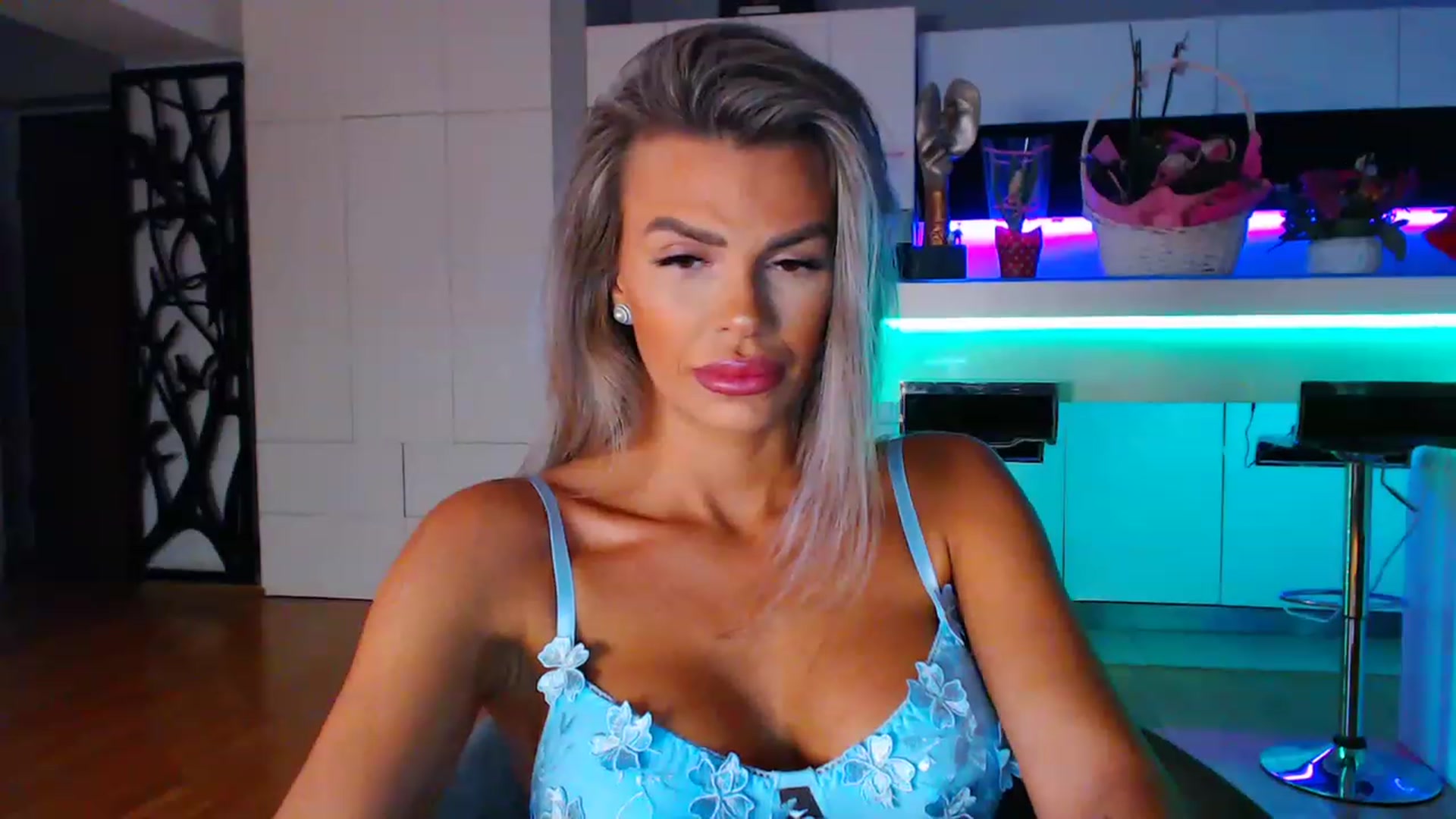 Gallery image thumbnail from D_y_y's myfreecams stream on, 03/04/2023, 05:09 image 15 of 20