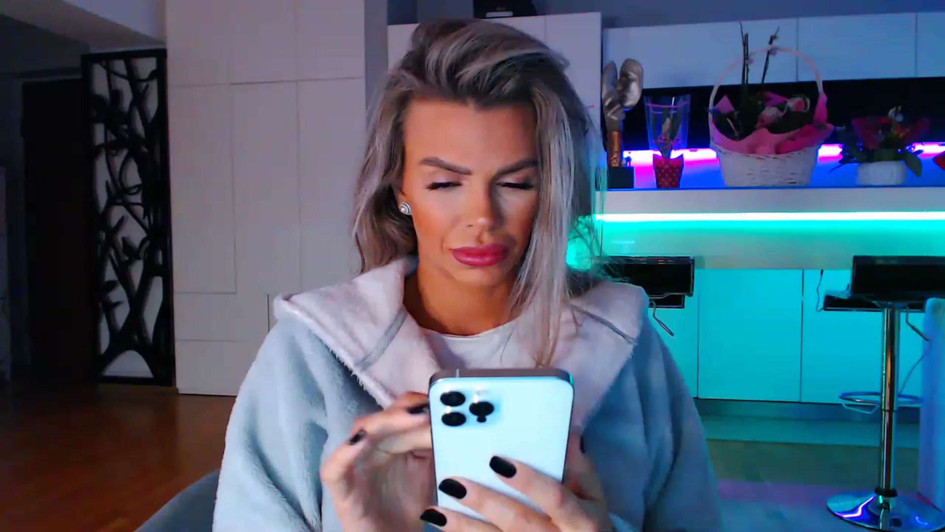 Gallery image thumbnail from D_y_y's myfreecams stream on, 03/04/2023, 05:35 image 2 of 20