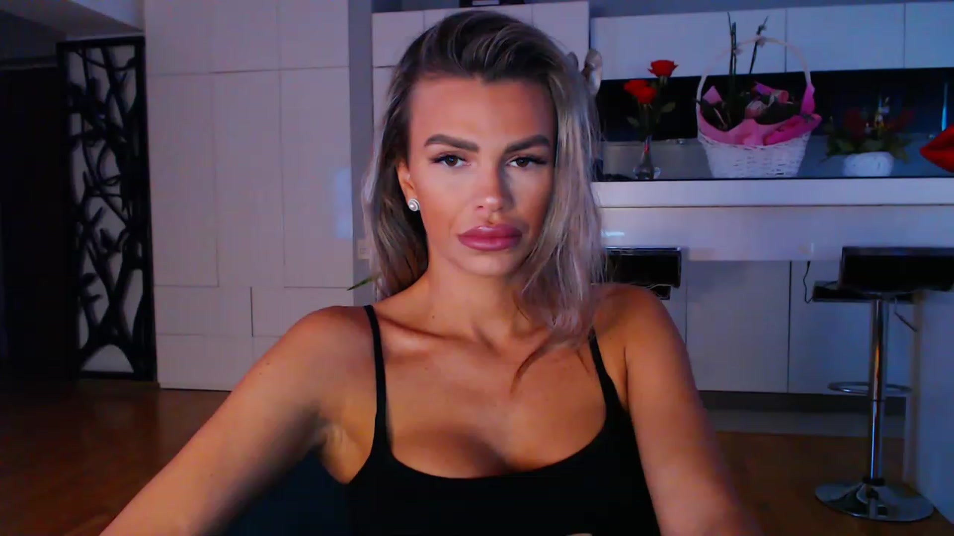 Gallery image thumbnail from D_y_y's myfreecams stream on, 03/07/2023, 05:52 image 10 of 20