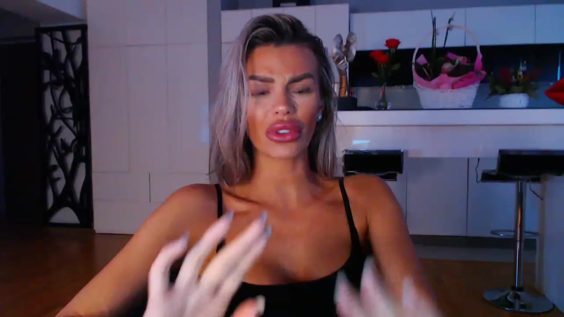 Gallery image thumbnail from D_y_y's myfreecams stream on, 03/07/2023, 05:52 image 11 of 20