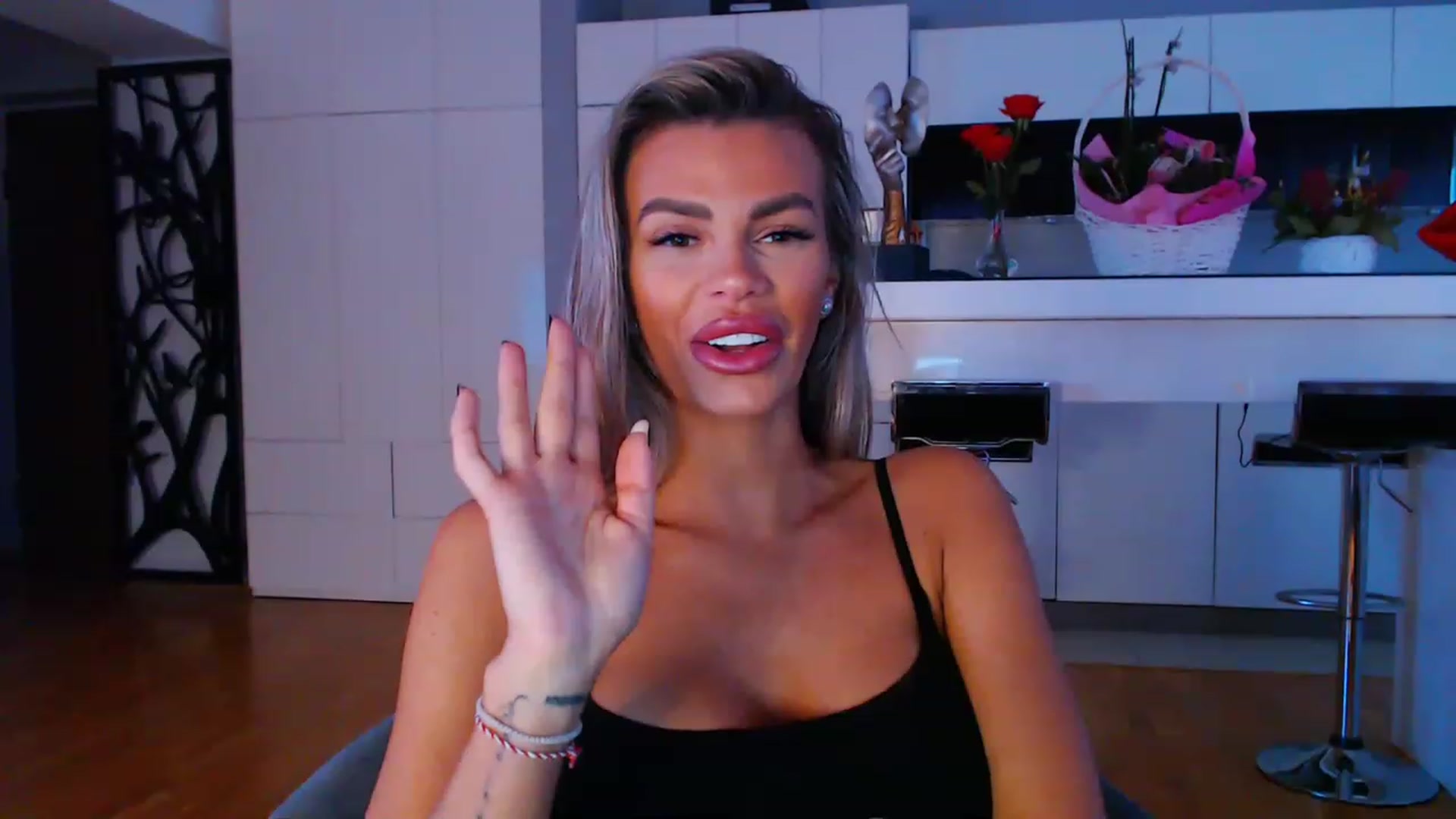 Gallery image thumbnail from D_y_y's myfreecams stream on, 03/07/2023, 05:52 image 13 of 20