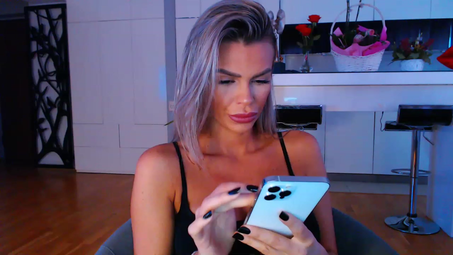 Gallery image thumbnail from D_y_y's myfreecams stream on, 03/07/2023, 05:52 image 19 of 20