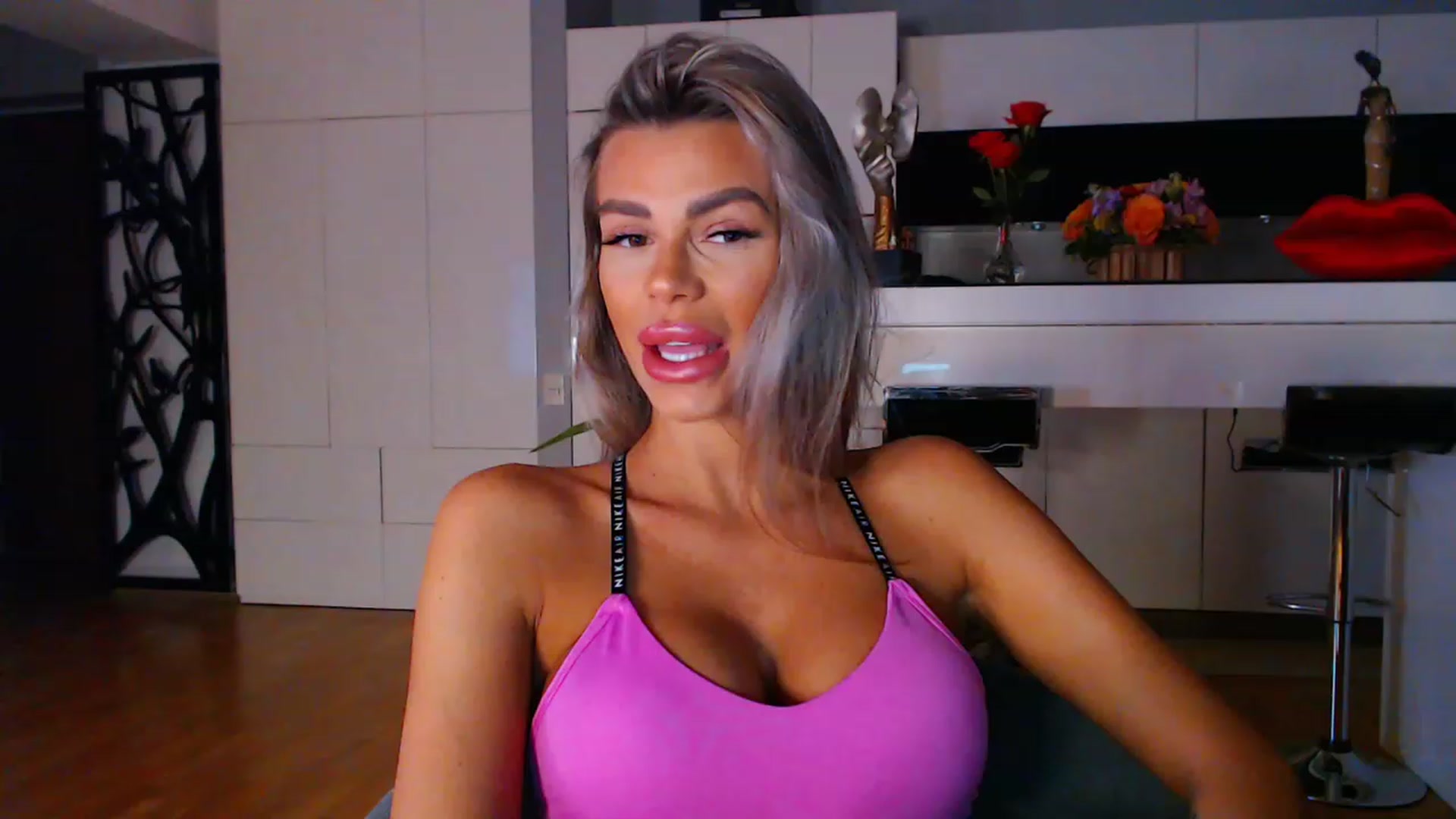 Gallery image thumbnail from D_y_y's myfreecams stream on, 03/09/2023, 05:34 image 3 of 20