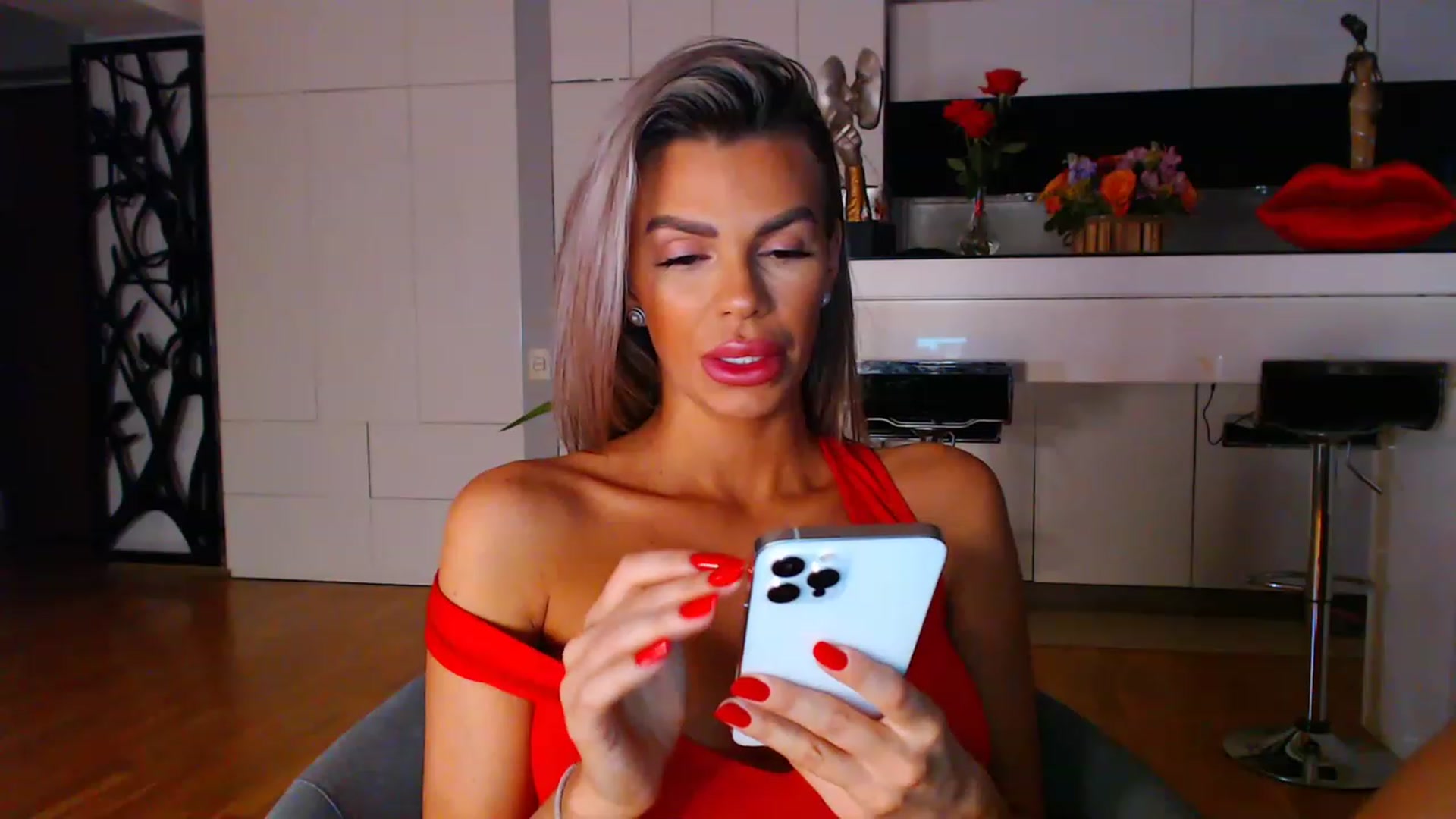 Gallery image thumbnail from D_y_y's myfreecams stream on, 03/11/2023, 05:41 image 11 of 20