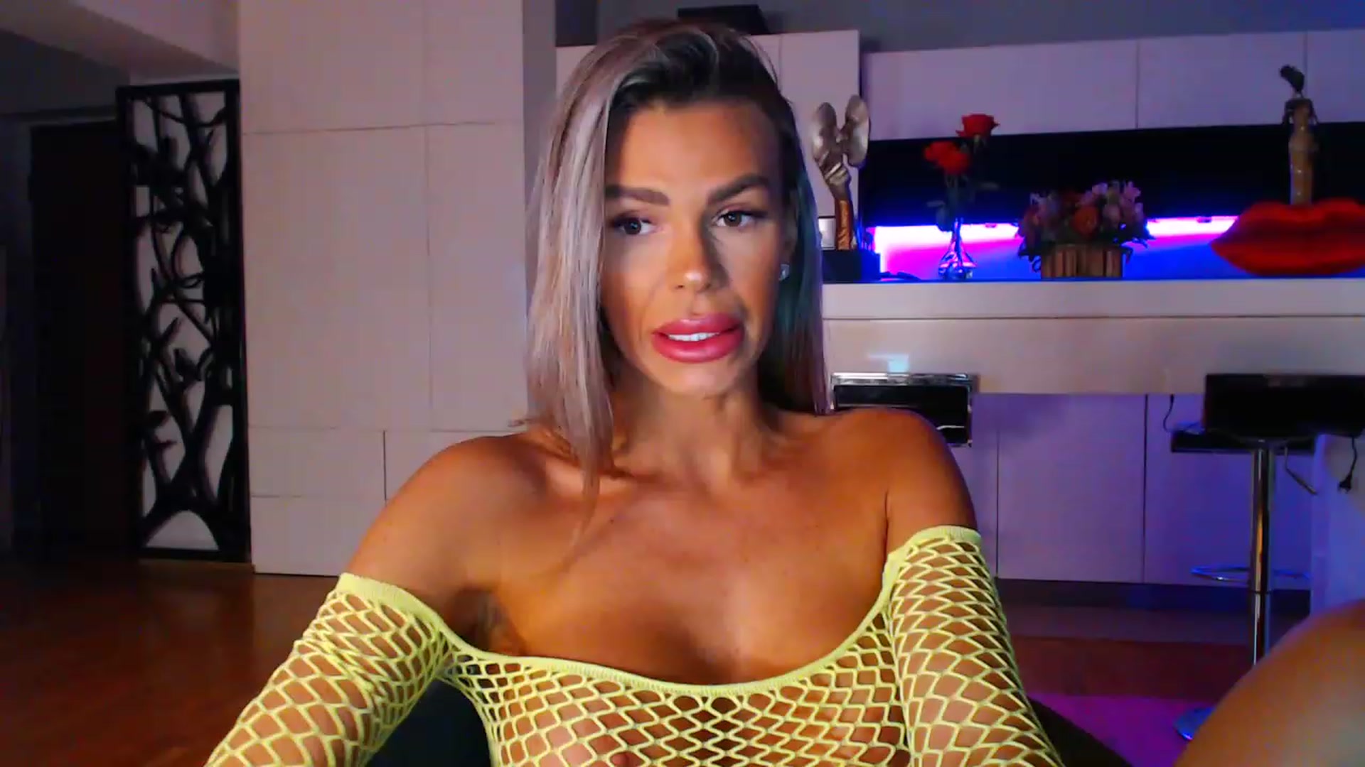 Gallery image thumbnail from D_y_y's myfreecams stream on, 03/14/2023, 04:04 image 4 of 20