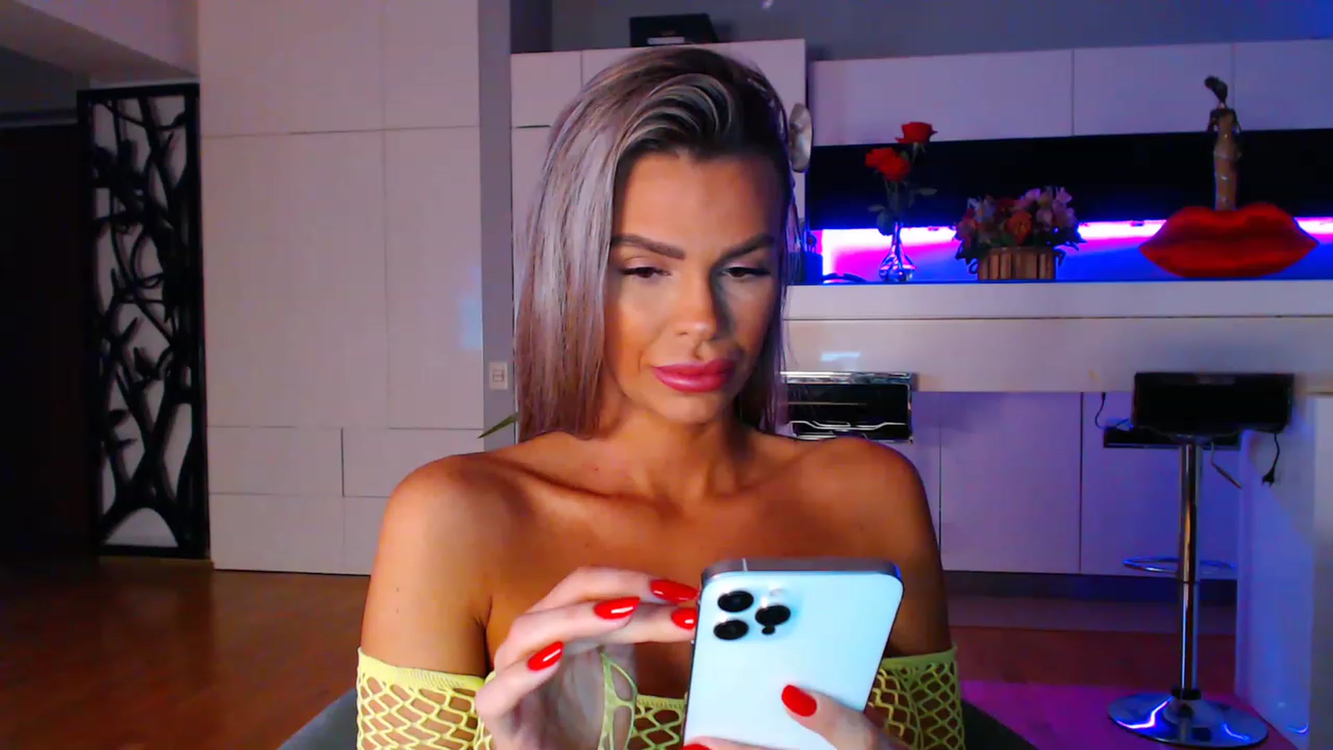 Gallery image thumbnail from D_y_y's myfreecams stream on, 03/14/2023, 04:04 image 11 of 20