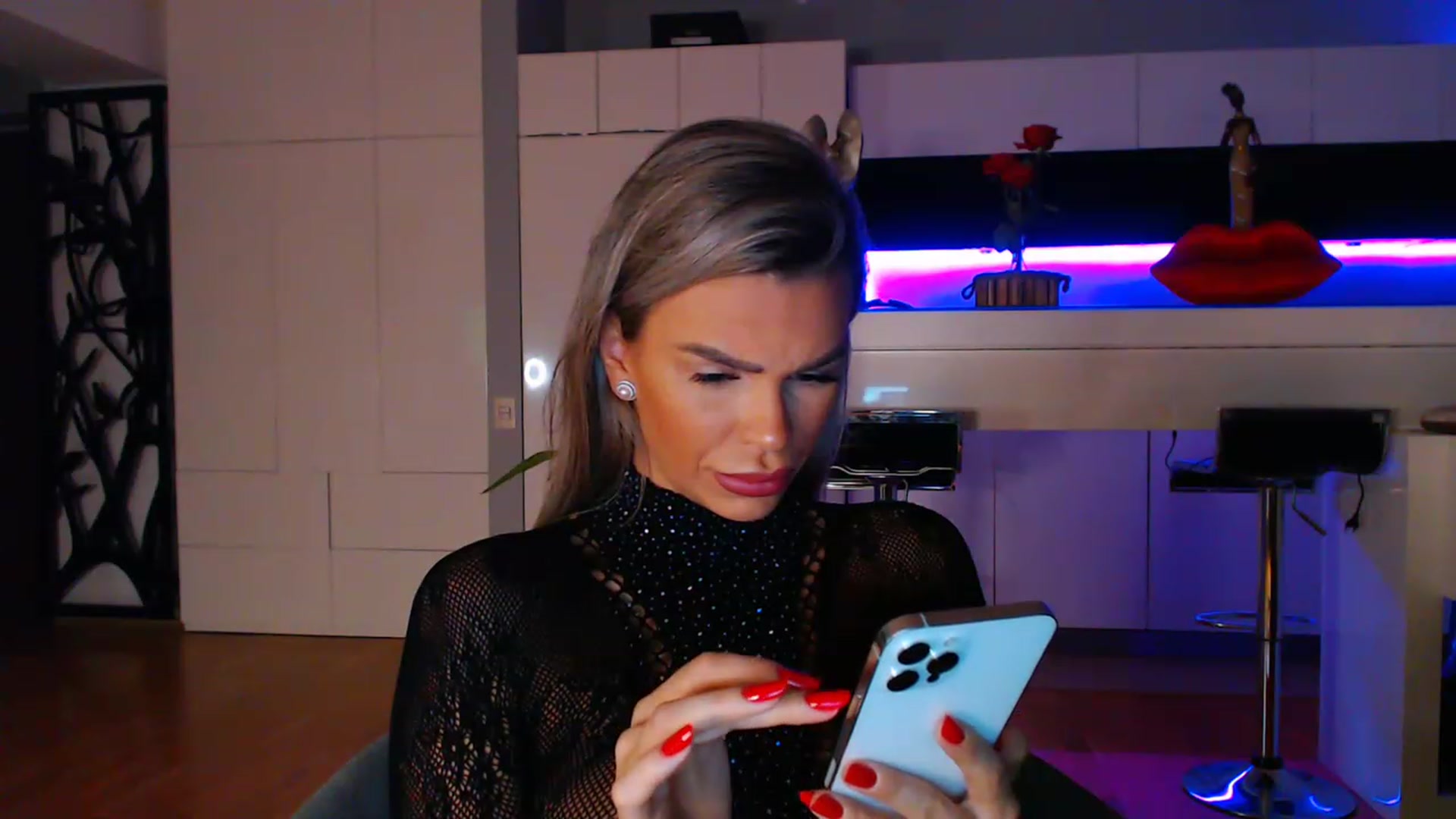 Gallery image thumbnail from D_y_y's myfreecams stream on, 03/17/2023, 03:33 image 18 of 20