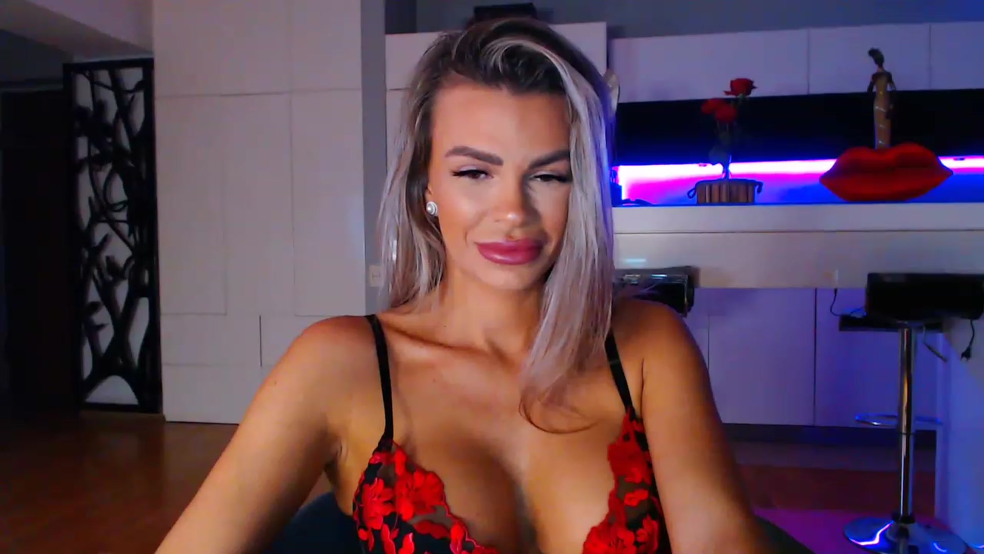 Gallery image thumbnail from D_y_y's myfreecams stream on, 03/18/2023, 04:31 image 8 of 20