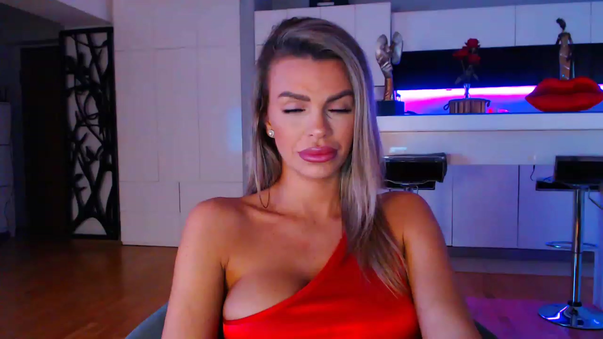 Gallery image thumbnail from D_y_y's myfreecams stream on, 03/21/2023, 05:03 image 20 of 20