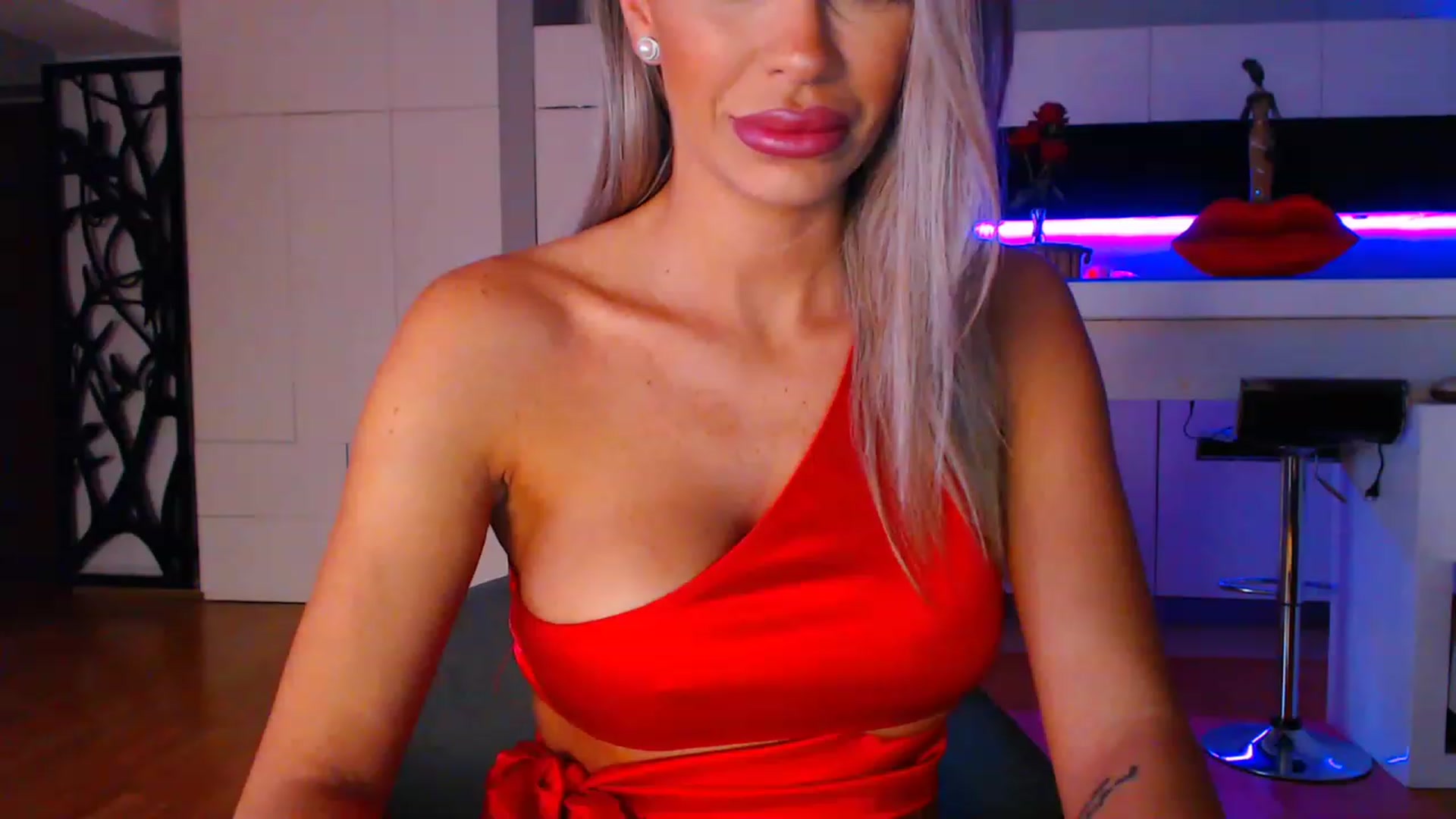 Gallery image thumbnail from D_y_y's myfreecams stream on, 03/21/2023, 05:03 image 1 of 20