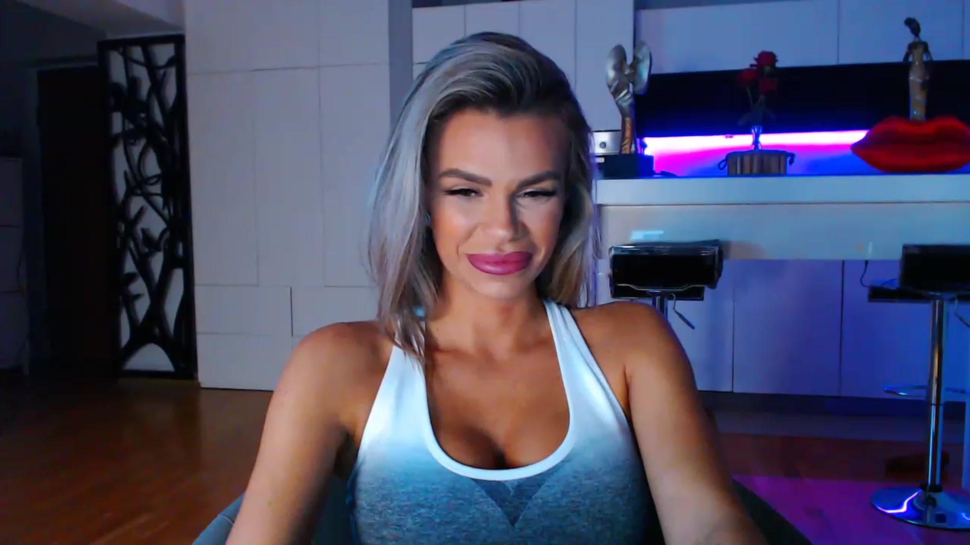 Gallery image thumbnail from D_y_y's myfreecams stream on, 03/23/2023, 04:52 image 16 of 20