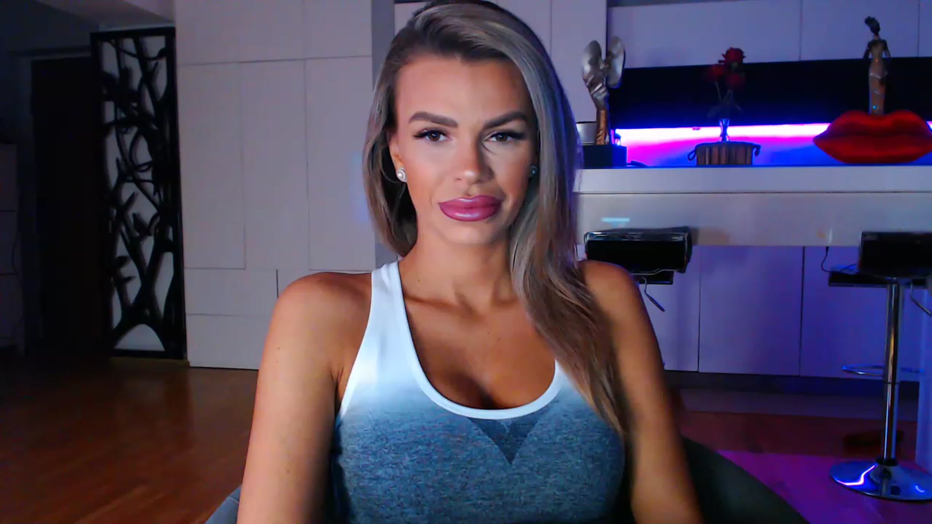 Gallery image thumbnail from D_y_y's myfreecams stream on, 03/23/2023, 04:52 image 2 of 20