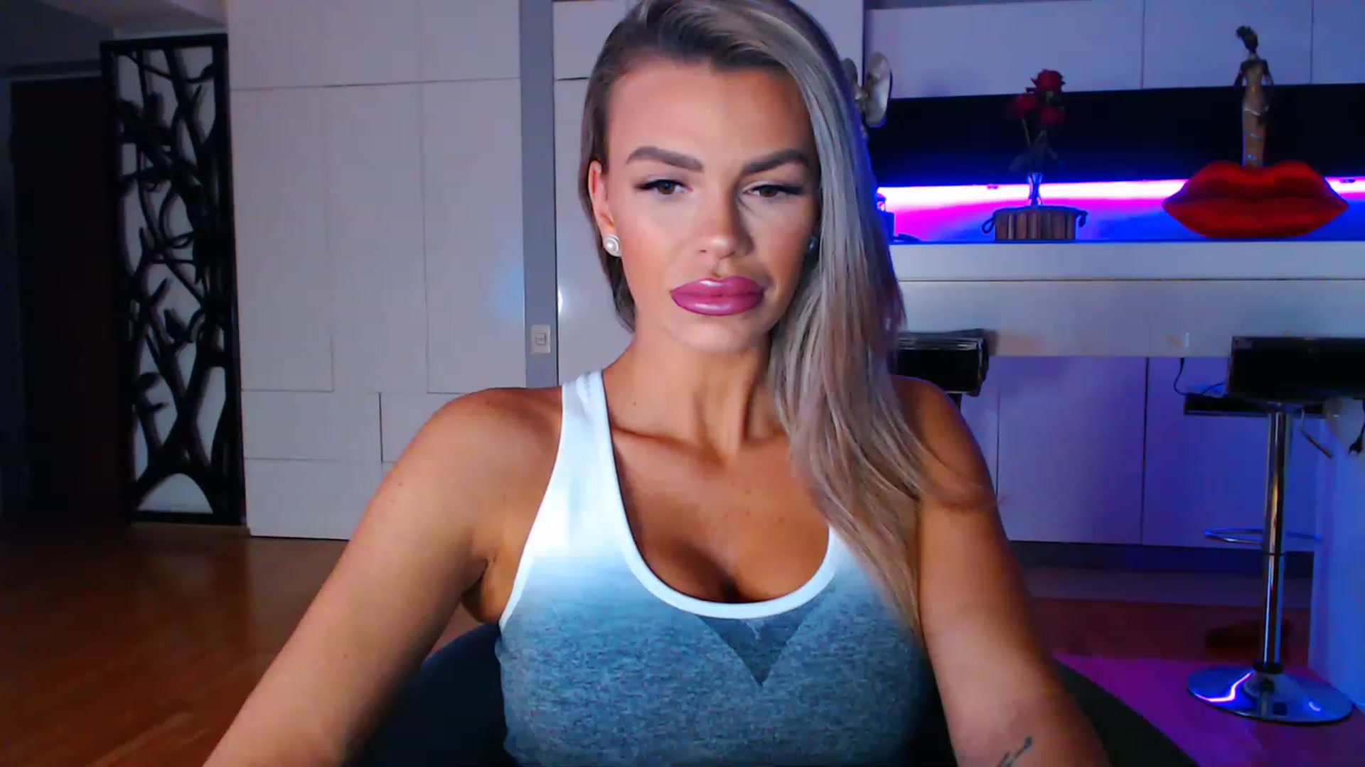 Gallery image thumbnail from D_y_y's myfreecams stream on, 03/23/2023, 04:52 image 1 of 20