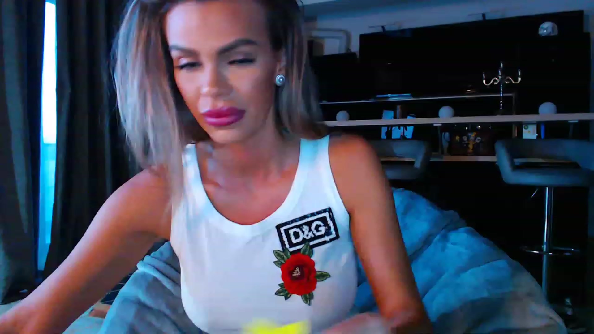 Gallery image thumbnail from D_y_y's myfreecams stream on, 03/26/2023, 04:48 image 3 of 20