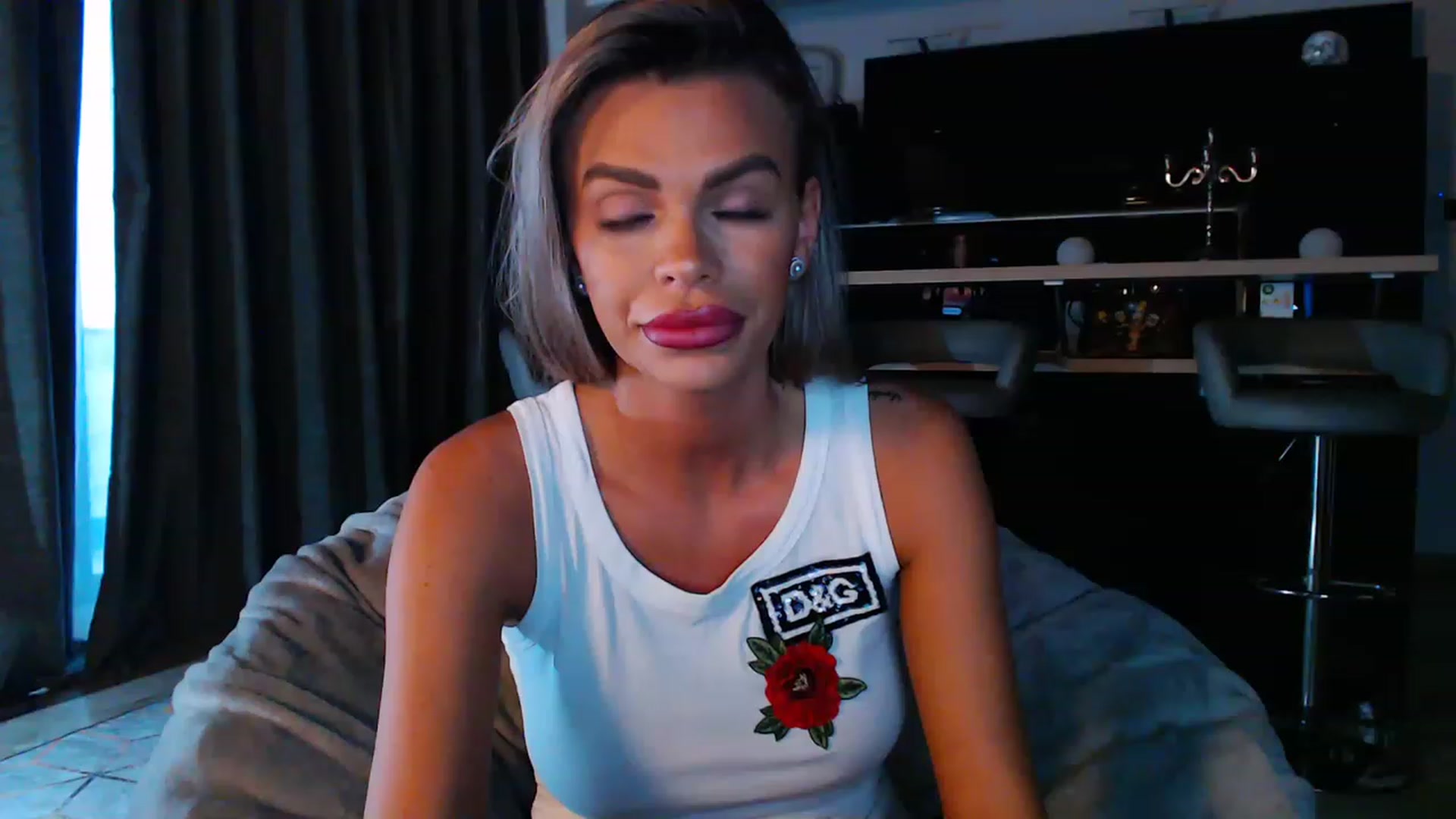 Gallery image thumbnail from D_y_y's myfreecams stream on, 03/26/2023, 04:48 image 11 of 20