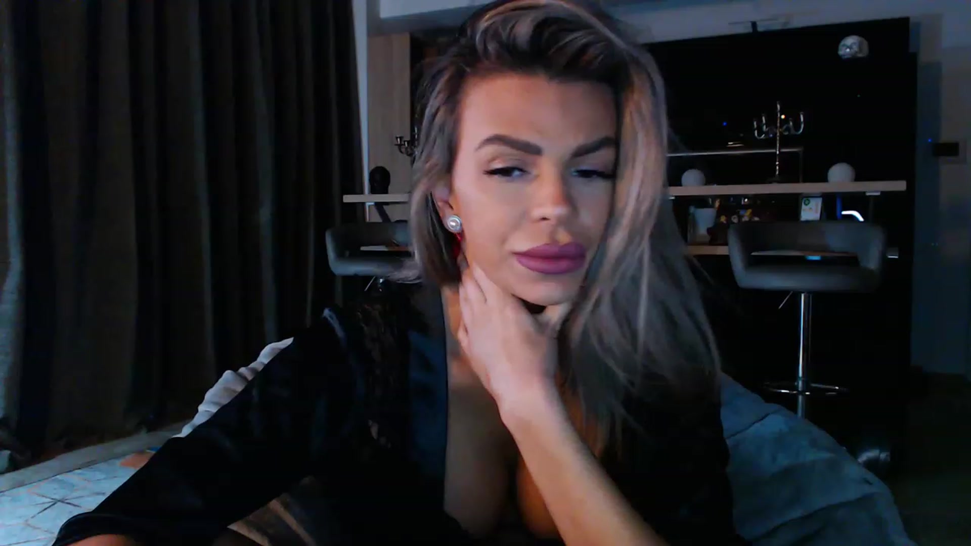 Gallery image thumbnail from D_y_y's myfreecams stream on, 03/30/2023, 04:18 image 16 of 20