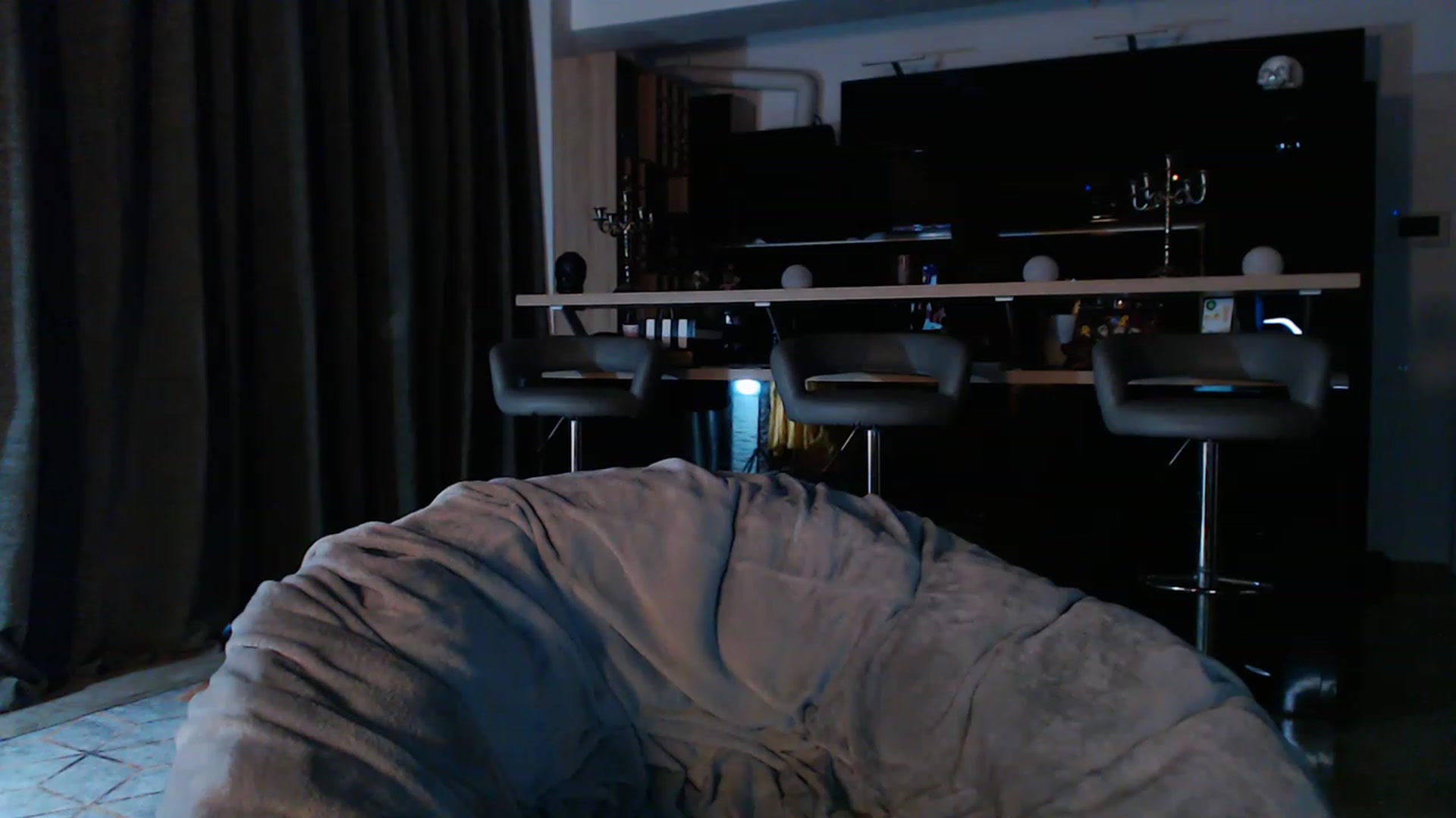Gallery image thumbnail from D_y_y's myfreecams stream on, 03/30/2023, 04:18 image 18 of 20