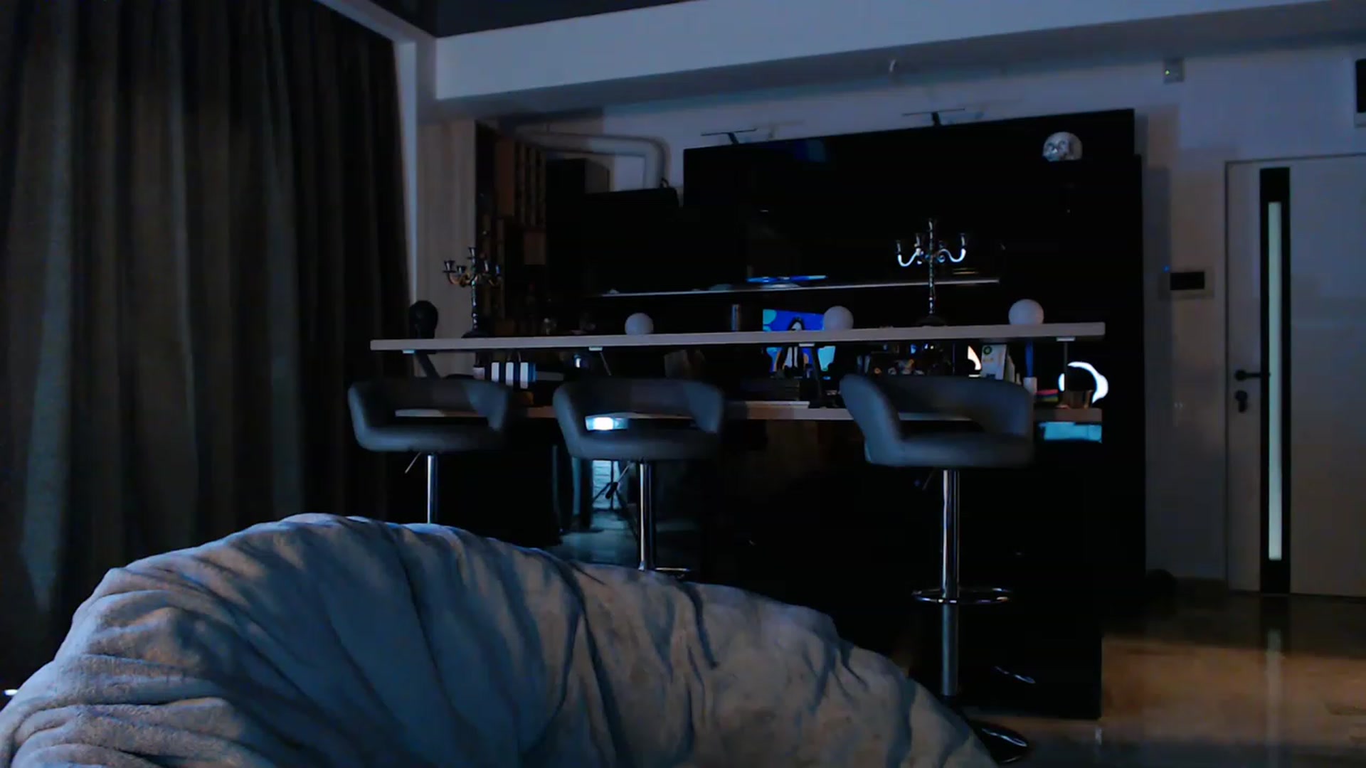 Gallery image thumbnail from D_y_y's myfreecams stream on, 03/31/2023, 04:50 image 20 of 20