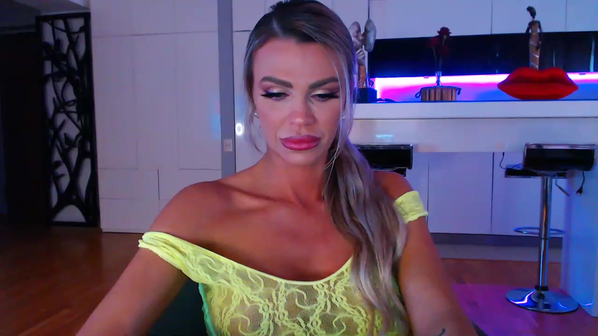Gallery image thumbnail from D_y_y's myfreecams stream on, 04/02/2023, 05:21 image 11 of 20
