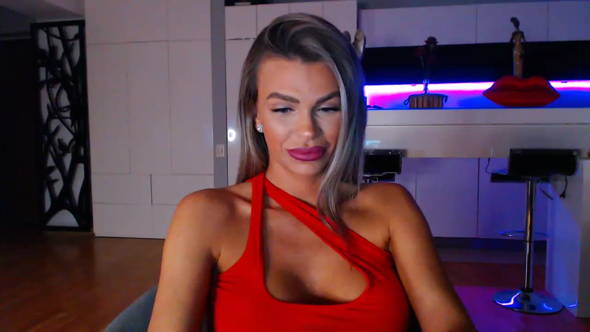 Gallery image thumbnail from D_y_y's myfreecams stream on, 04/03/2023, 02:08 image 12 of 20