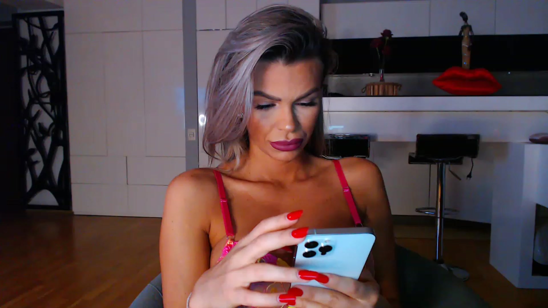Gallery image thumbnail from D_y_y's myfreecams stream on, 04/04/2023, 02:54 image 3 of 20