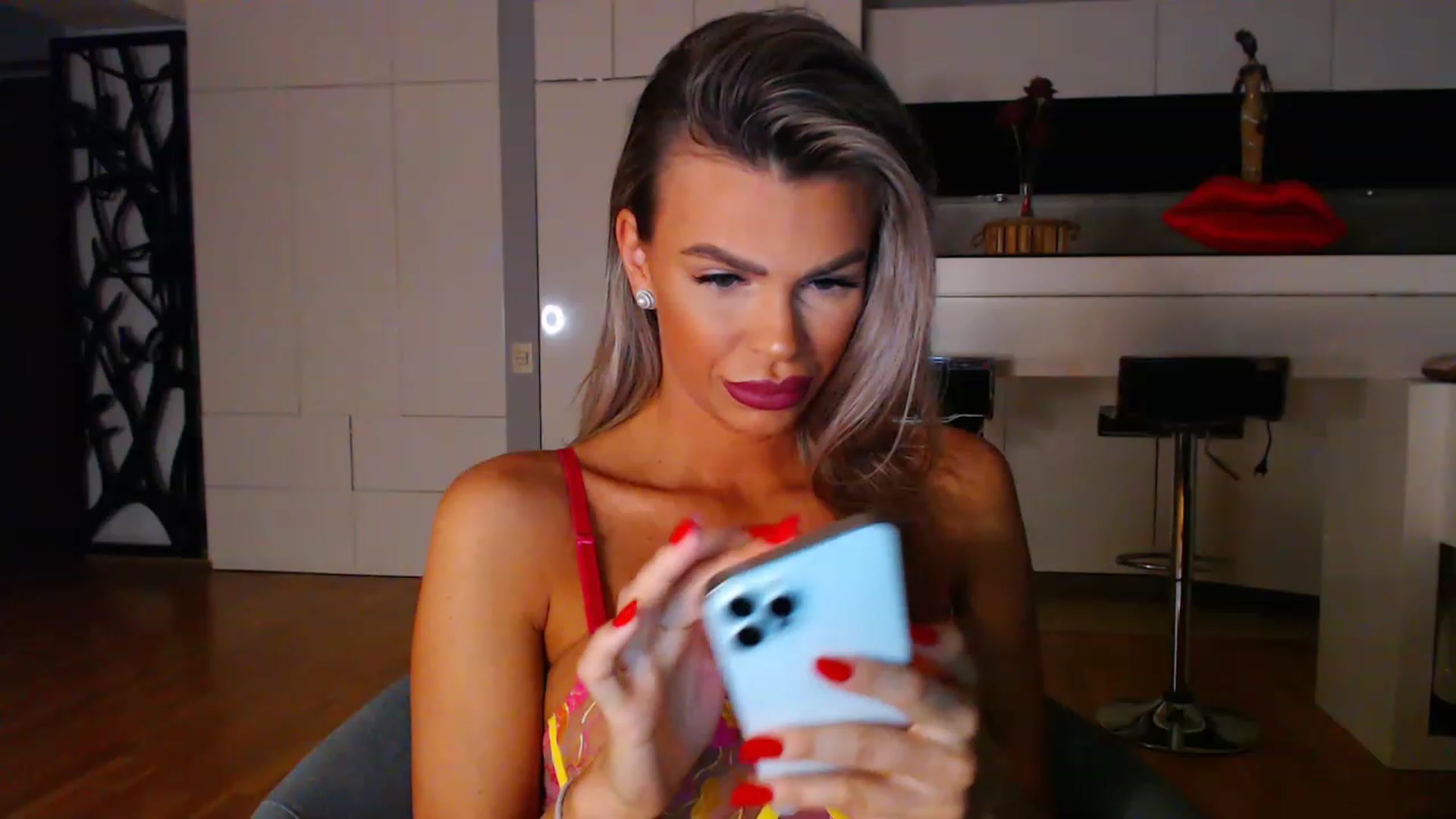 Gallery image thumbnail from D_y_y's myfreecams stream on, 04/04/2023, 02:54 image 4 of 20