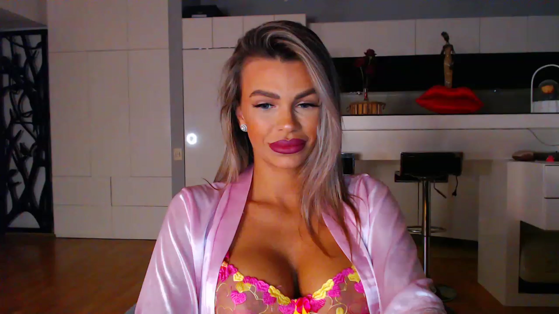 Gallery image thumbnail from D_y_y's myfreecams stream on, 04/04/2023, 02:54 image 19 of 20