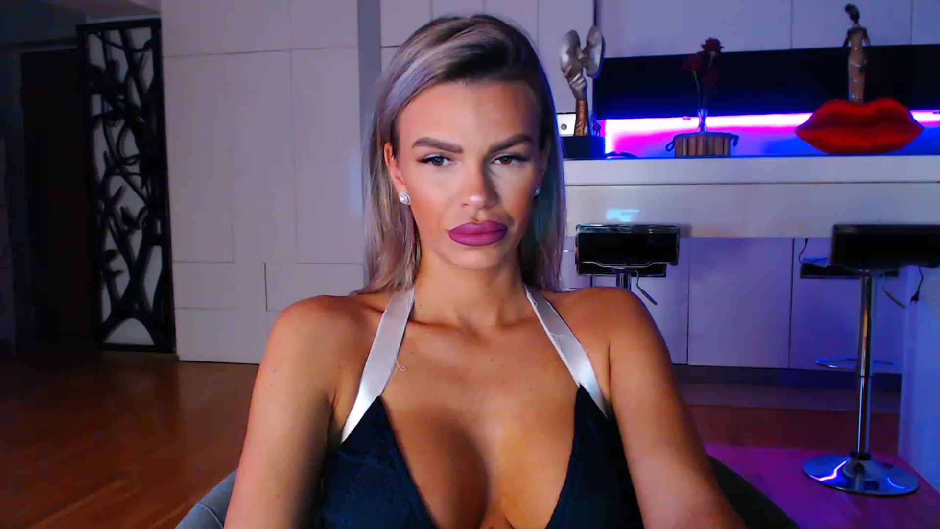 Gallery image thumbnail from D_y_y's myfreecams stream on, 04/07/2023, 03:26 image 12 of 20