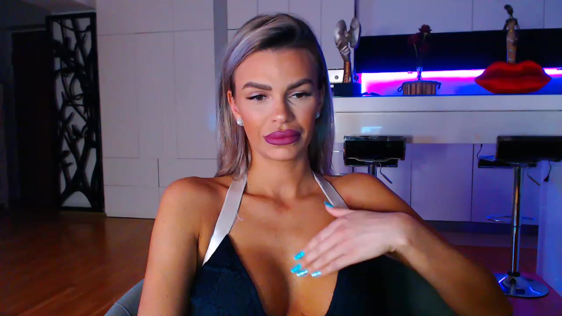 Gallery image thumbnail from D_y_y's myfreecams stream on, 04/07/2023, 03:26 image 13 of 20