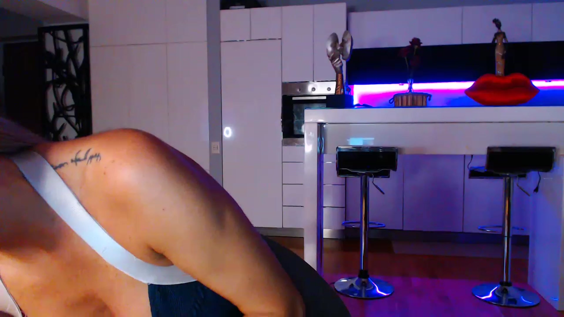 Gallery image thumbnail from D_y_y's myfreecams stream on, 04/07/2023, 03:26 image 8 of 20