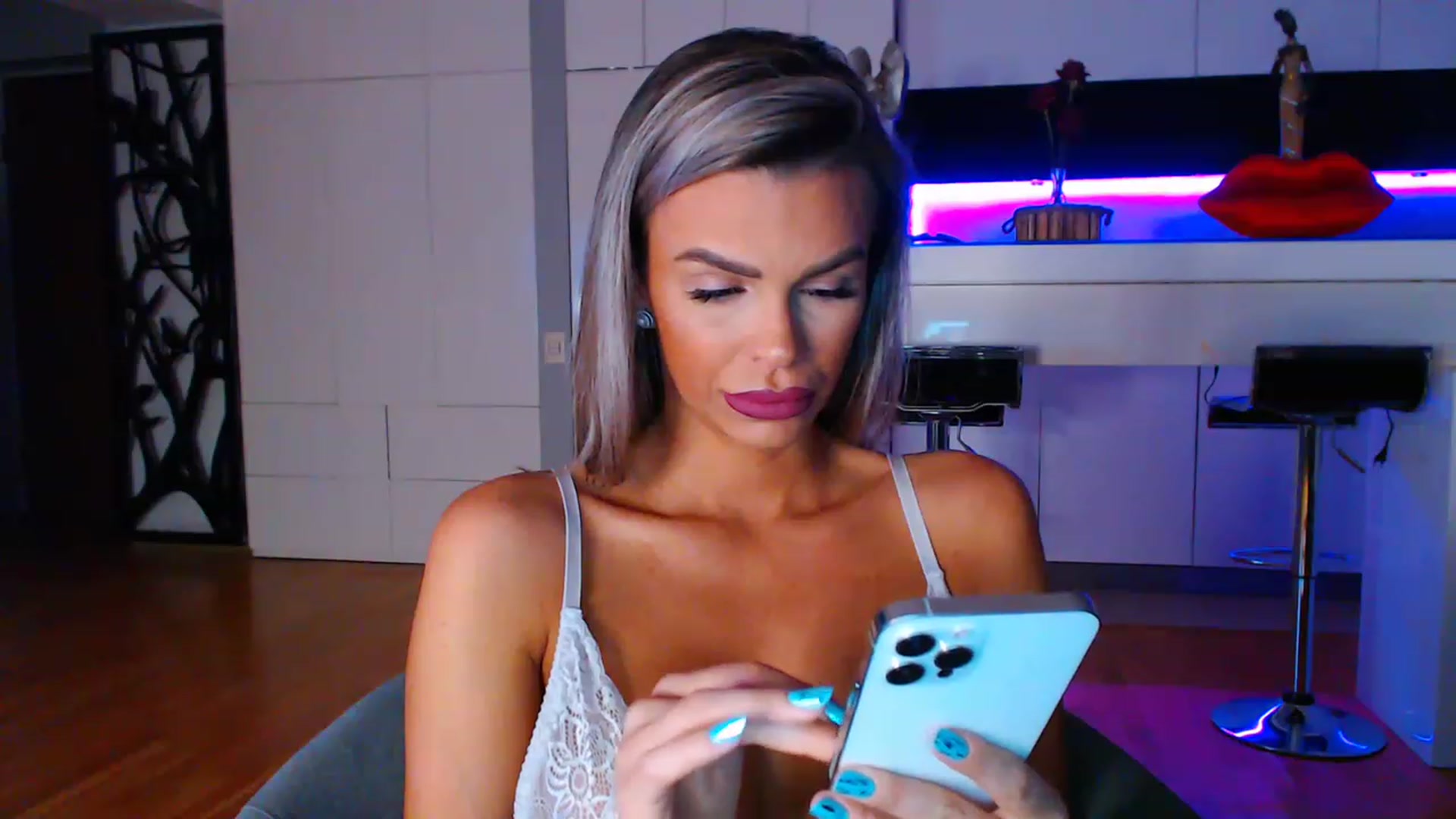 Gallery image thumbnail from D_y_y's myfreecams stream on, 04/07/2023, 04:02 image 6 of 20