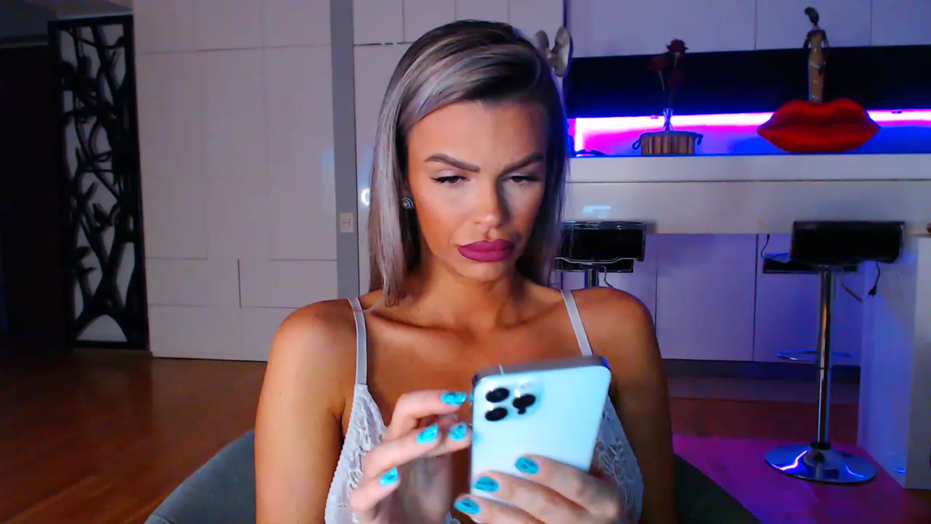 Gallery image thumbnail from D_y_y's myfreecams stream on, 04/07/2023, 04:02 image 4 of 20
