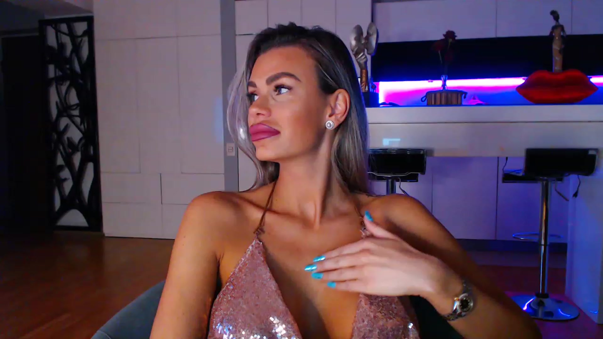 Gallery image thumbnail from D_y_y's myfreecams stream on, 04/08/2023, 04:19 image 5 of 20