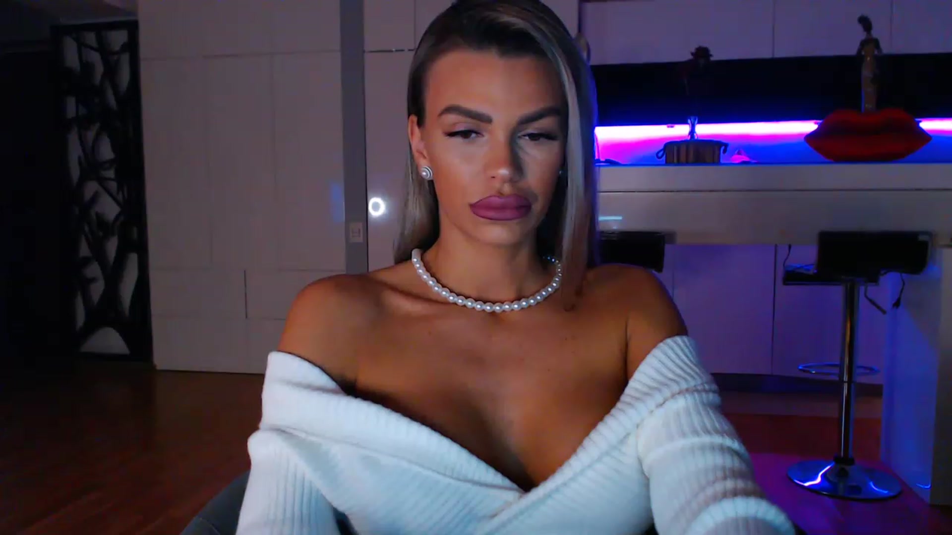 Gallery image thumbnail from D_y_y's myfreecams stream on, 04/09/2023, 04:32 image 2 of 20